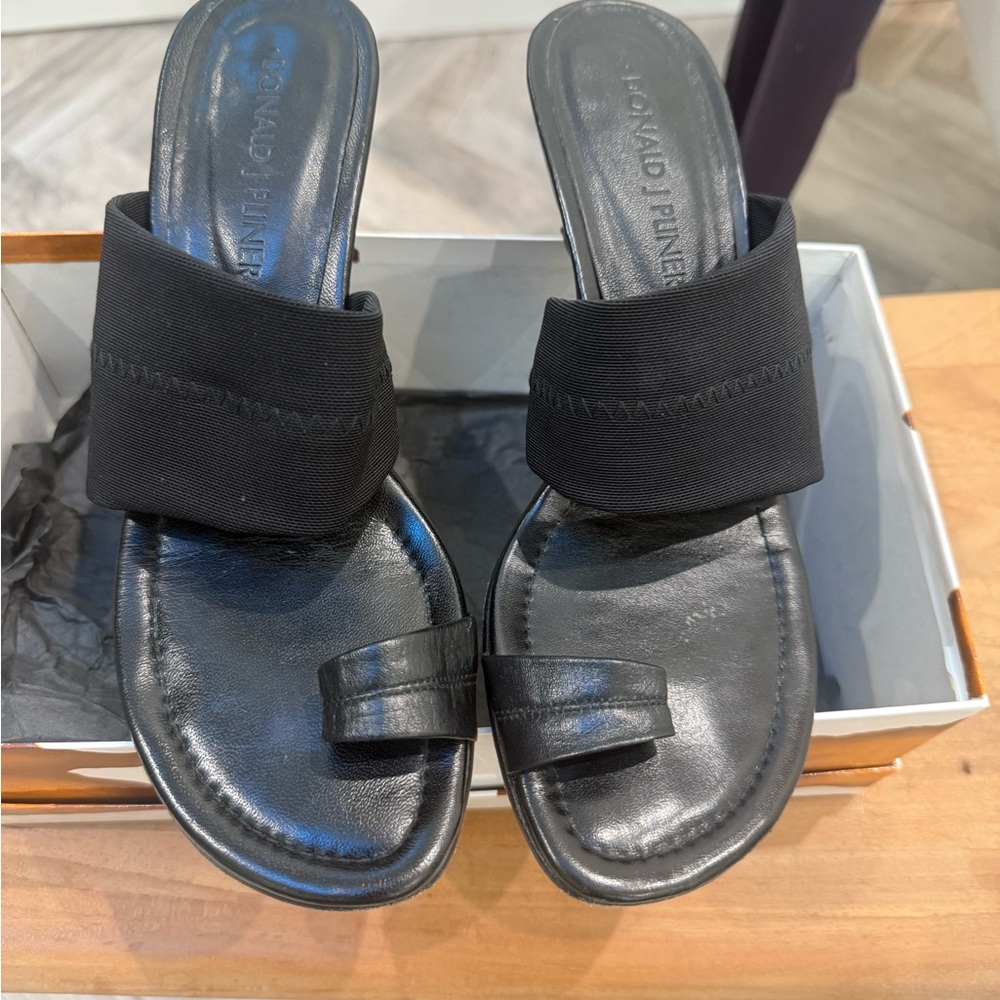 Donald J. Pliner Black Minimalist Sandals